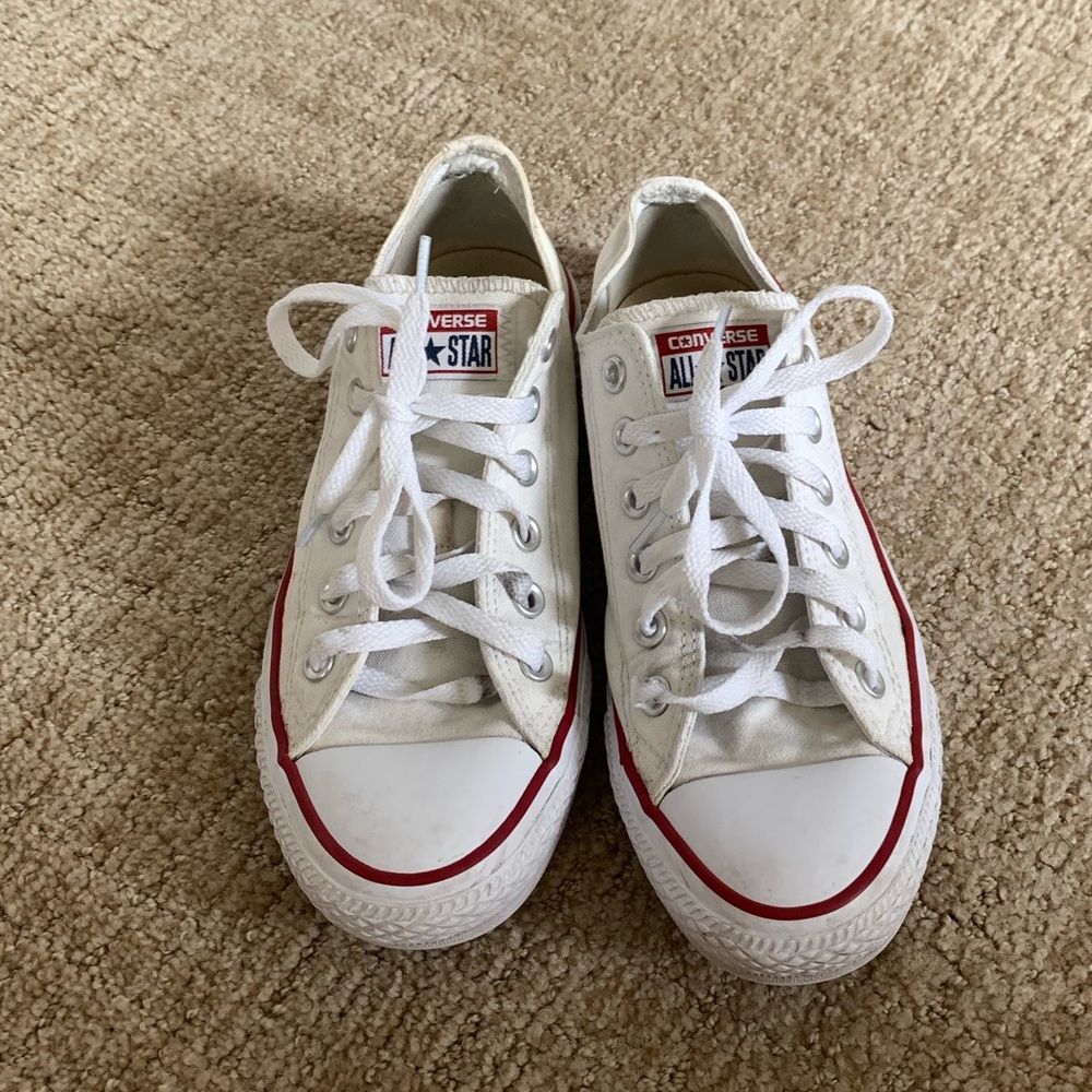 ✨Converse Low Top Sneaker✨